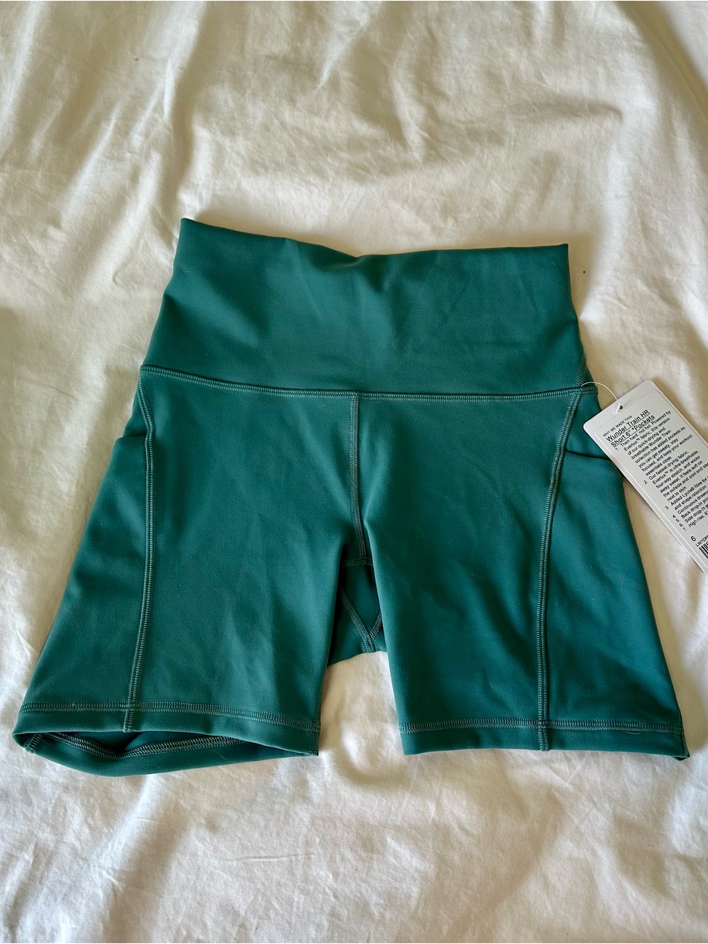 Lululemon Wunder Train High-Rise 6" Shorts in Medium Forest size 6